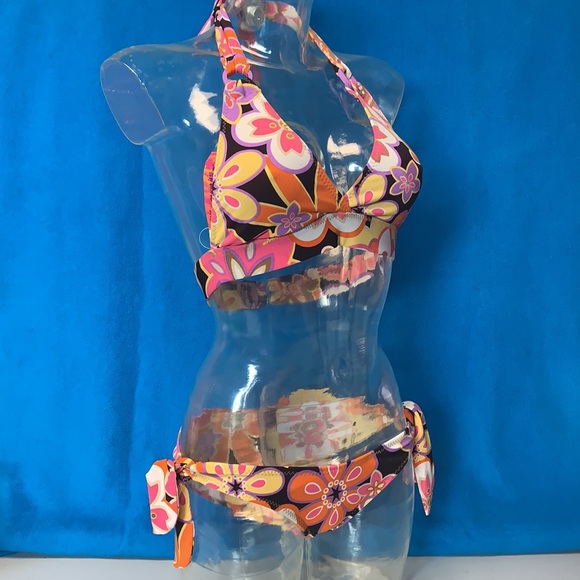 Flower Power Retro Halter Side-Tied Scrunch Bikini - Picture 2 of 11